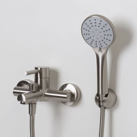 Смеситель для ванны и душа Wasserkraft Wern 4200 4201 настенный хром
