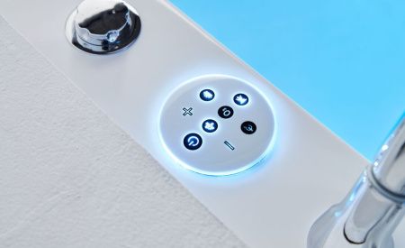 Ванна акриловая гидромассажная SSWW AU818R 180х120 пристенная прямоугольная с каркасом с ручками