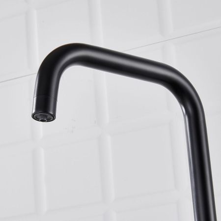 Смеситель для кухни Shevanik S528H на мойку черный