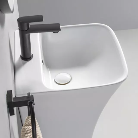 Раковина из сантехнического фарфора Cerutti SPA CT7283 45х44 напольная цвет белый 1 отверстие под смеситель