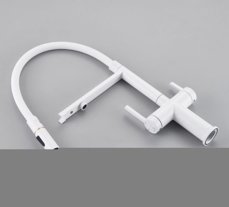 Смеситель для кухни Rose R458C на мойку белый