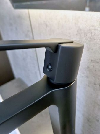 Смеситель для раковины AltroBagno Unione AltroBagnoUnione010221MB на столешницу черный