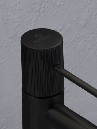 Смеситель для раковины AltroBagno Bilancia AltroBagnoBilancia010228MB на столешницу черный