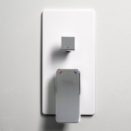 Смеситель для ванны и душа Wasserkraft Aller 1060 WHITE 10641W встраиваемый в стену белый/хром