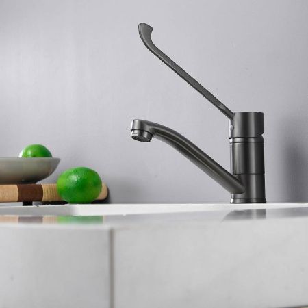 Смеситель для кухни BELZ B19019-3 на мойку оружейная сталь