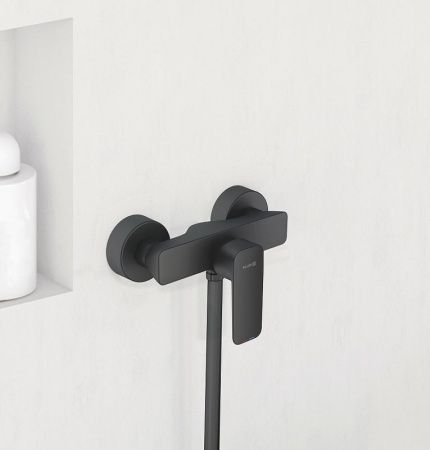 Смеситель Kludi Pure&Style 408413975 настенный черный