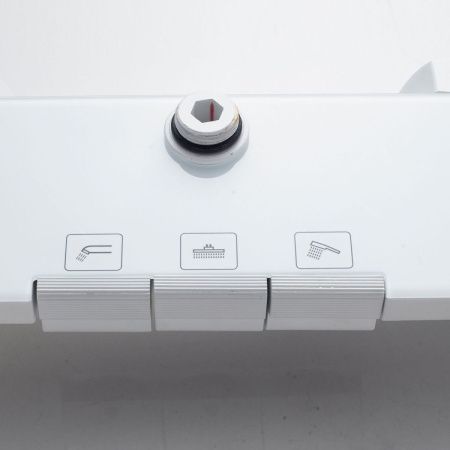 Душевая стойка Shevanik S4726C настенная цвет белый