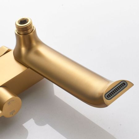 Душевая стойка Shevanik S4136G настенная цвет золото