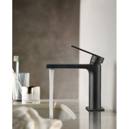 Смеситель AQG Alpha 01ALP100NG на раковину черный матовый