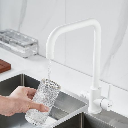 Смеситель для кухни Raffine F118C на мойку белый