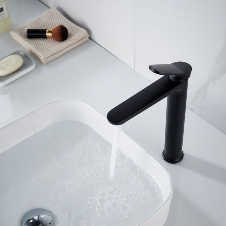 Смеситель для раковины Shevanik S43H S4311H на столешницу черный