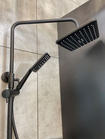 Душевая стойка AltroBagno Lamberto AltroBagnoLamberto030418MB настенная цвет черный