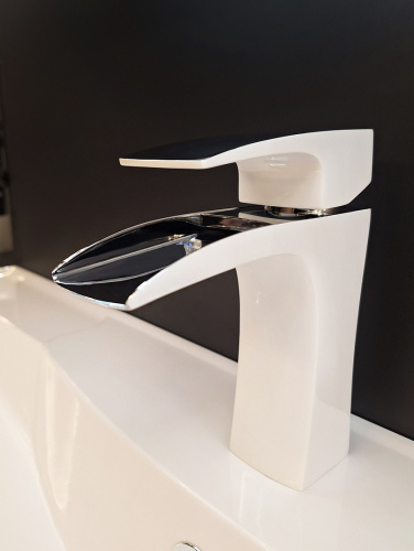 Смеситель для раковины AltroBagno Cascata AltroBagnoCascata0111BiCr на раковину хром/белый - фото 4