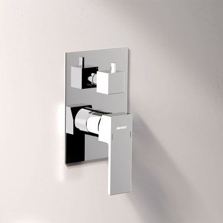 Душевая система Damixa Gala 953530000 встраиваемая в стену цвет хром