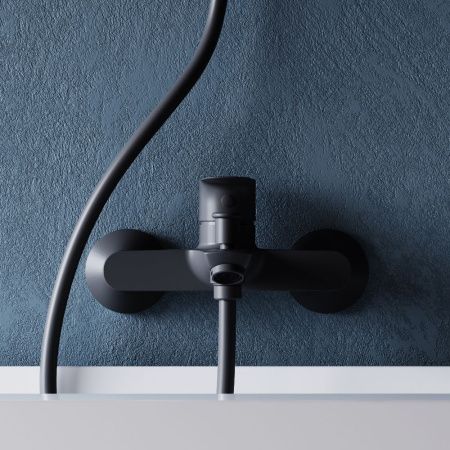 Смеситель для ванны и душа Dorff Prime New D4011022 настенный черный