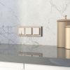 Розетка влагозащишенная с заземлением с защитной крышкой и шторками Werkel 4690389213106