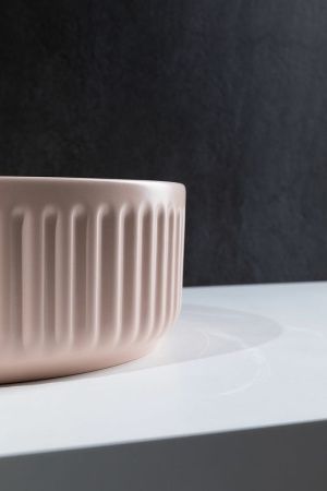 Раковина керамическая Allen Brau Fantasy 4.11032.SM 40х40 накладная цвет розовый без отверстий под смеситель