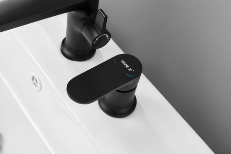 Смеситель BELZ B66713-7 на борт ванны черный