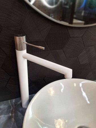 Смеситель для раковины AltroBagno Intento AltroBagnoIntento010217MW на столешницу белый