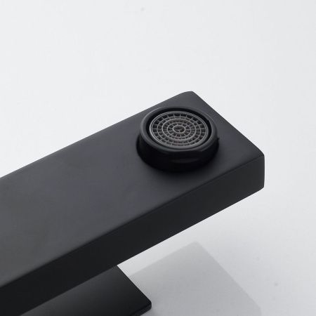 Смеситель Shevanik S7001H на раковину черный