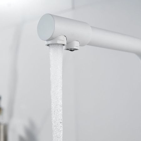 Смеситель для кухни Shevanik S328C на мойку белый