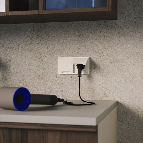 Накладка для розетки с заземлением, защитными шторками и крышкой VOLTUM S70 VLS000813 - фото 5