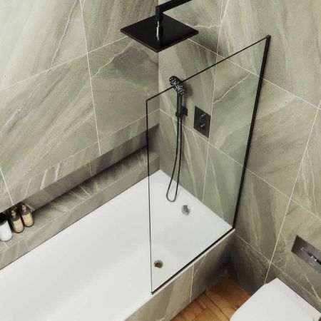 Душевая шторка на ванну Maybah Glass MGV-59-6у 60х140 стекло прозрачное профиль черный ориентация универсальная