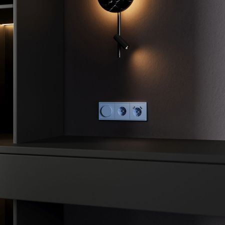 Накладка для светорегулятора поворотно-нажимного VOLTUM S70 VLS002015