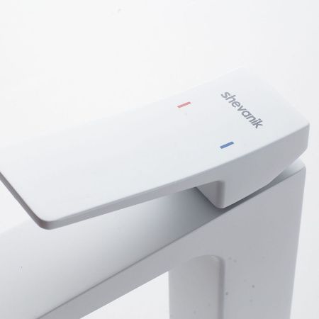Смеситель Shevanik S4401C на раковину белый