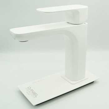 Смеситель Daniel Tiara TA605-14 на раковину белый матовый