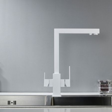 Смеситель для кухни Shevanik S148C на мойку белый