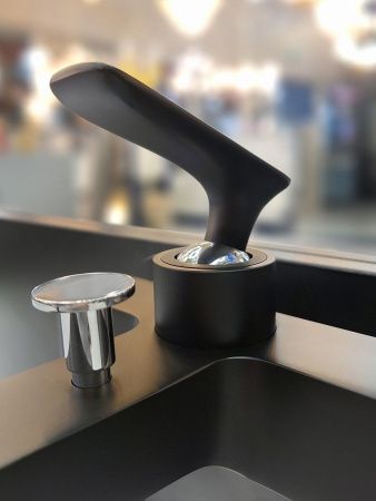 Смеситель для ванны AltroBagno Aperto AltroBagnoAperto0211NeOp настенный черный