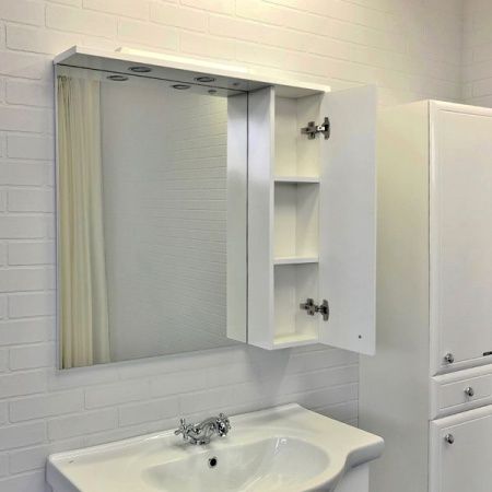 Зеркало-шкаф Comforty Сочи 00003132119CF 80х80 подвесной цвет белый