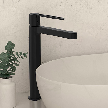 Смеситель Vincea Rondo VBF-1R2MB на столешницу черный