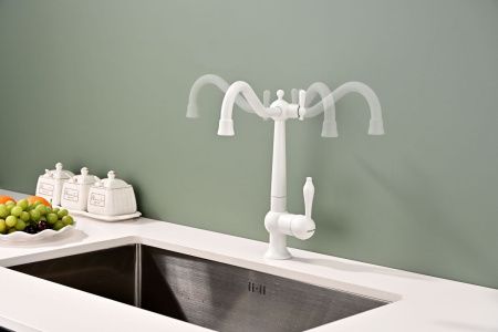 Смеситель для кухни Paulmark RETRO Re213226-WH на мойку белый