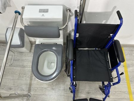 Поручень-опора с подушкой для инвалидов в санитарно-гигиенические комнаты Dstrana  8333