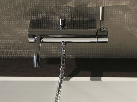 Смеситель для ванны ZUCCHETTI ZP6181 настенный хром