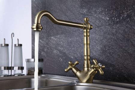 Смеситель для кухни LeMark Vintage LM2805B на мойку бронза