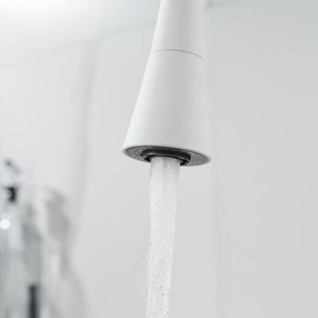 Смеситель для кухни Shevanik S543C-1 на мойку белый