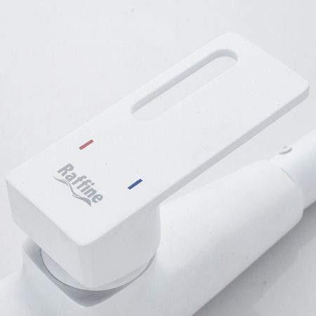 Смеситель для кухни Raffine F313C-1 на мойку белый