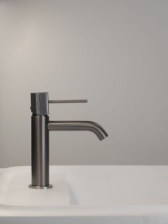 Смеситель AltroBagno Bilancia AltroBagnoBilancia0141GM на раковину оружейная сталь
