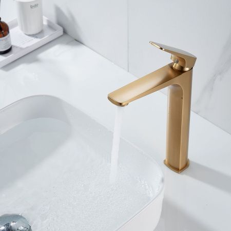 Смеситель для раковины Shevanik S4211G на столешницу золото