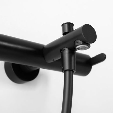 Смеситель Cezares LEAF LEAF-VD-NOP настенный черный