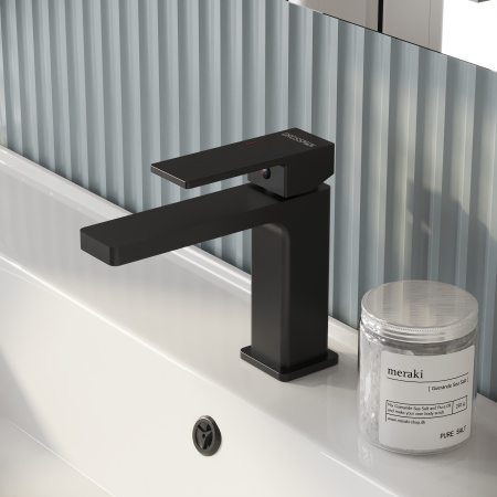 Смеситель Grossman Style 510.K35.05.210 на раковину черный