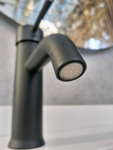 Смеситель для раковины AltroBagno Metropoli AltroBagnoMetropoli0122NeOp на раковину черный матовый - фото 4