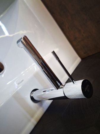 Смеситель AltroBagno Intento AltroBagnoIntento0126Cr на раковину хром