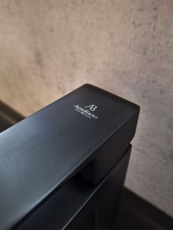 Смеситель AltroBagno Lamberto AltroBagnoLamberto0124MB на раковину черный