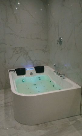 Ванна акриловая Frank 2015109 170х120 угловая асимметричная с каркасом