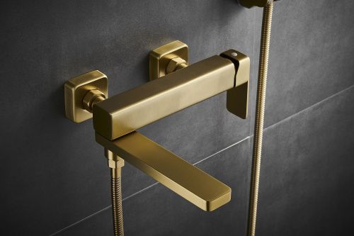 Смеситель для ванны и душа Fmark FS8724-22C настенный золото - фото 5