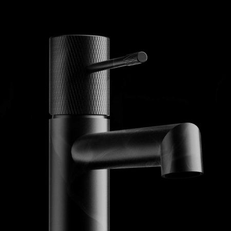 Смеситель для раковины Vincea Desire VBF-1D2MB на столешницу черный